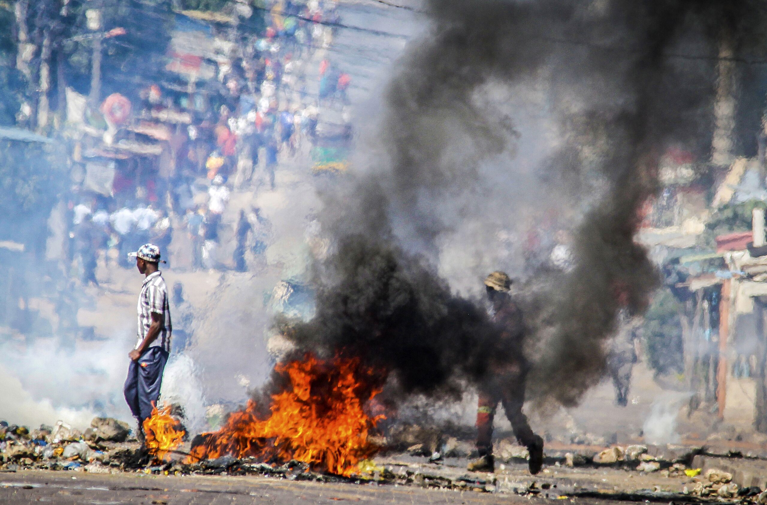 Mais de 1.500 presos fogem em meio a protestos após eleições em Moçambique